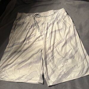 Men’s Gray Patterned Athletic Shorts